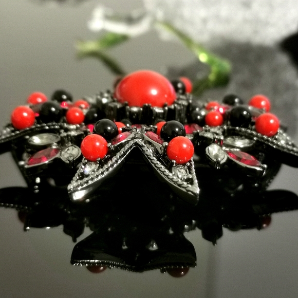 Joan Rivers Red & Black Rhinestones Maltese Cross Gunmetal Brooch Pin Large - Picture 3 of 9